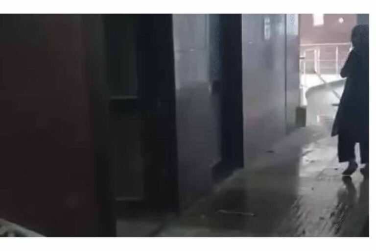 जेपी अस्पताल में आग से हड़कंप, सुरक्षित निकाले गए मरीज; मौके पर दमकल