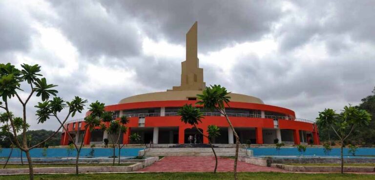 श्रीयंत्र के आकार का पर्यटन सुविधा केन्द्र का किया गया निर्माण