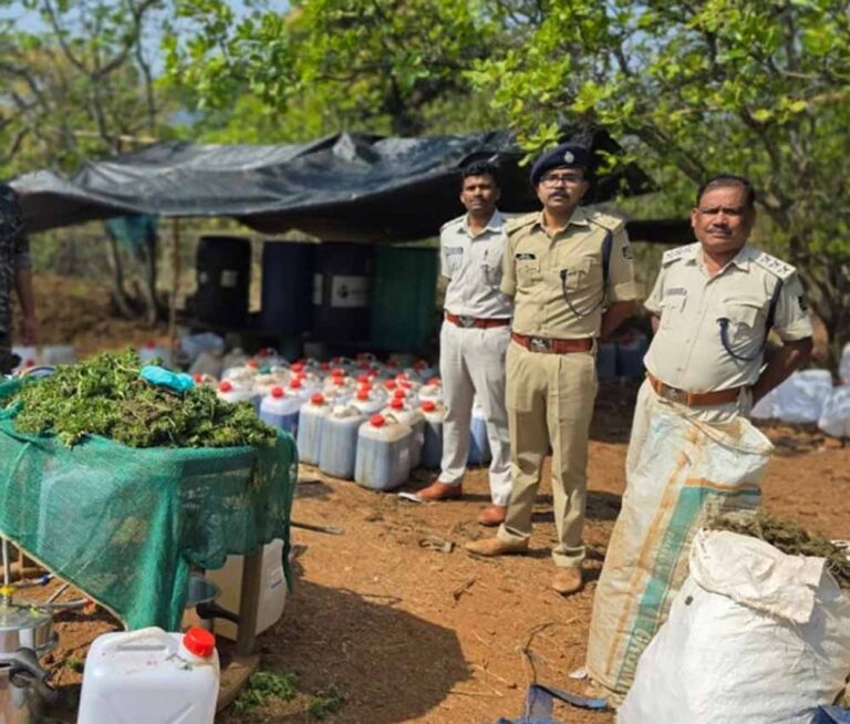 नशे के खिलाफ बड़ी कार्रवाई: करोड़ों की हशीश-गांजा बरामद