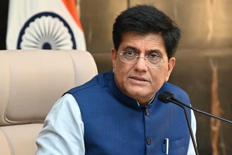 EU-US समझौतों से खुलेगा 60 ट्रिलियन डॉलर का मौका, पीयूष गोयल का बड़ा बयान EU-US समझौतों से खुलेगा 60 ट्रिलियन डॉलर का मौका, पीयूष गोयल का बड़ा बयान