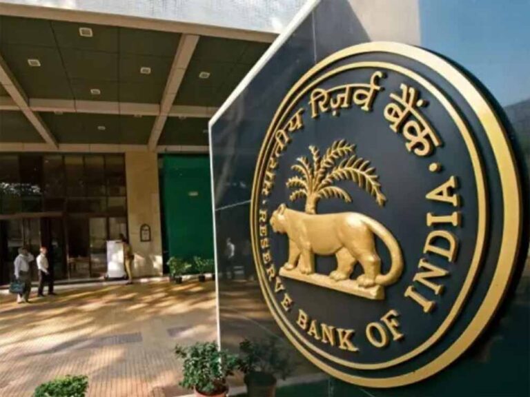 क्रेडिट कार्ड यूजर्स अलर्ट! RBI करने जा रहा है नियमों में बड़ा बदलाव