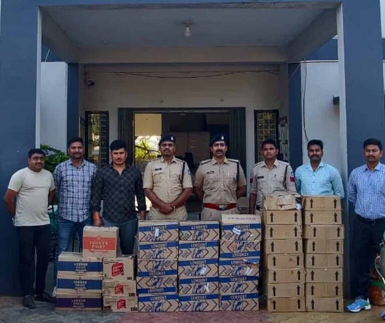 एमपी में फिल्मी अंदाज में फरारी: पुलिस को चकमा देकर भागा तस्कर एमपी में फिल्मी अंदाज में फरारी: पुलिस को चकमा देकर भागा तस्कर