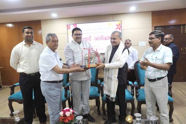 राज्यपाल के अपर सचिव  भार्गव का विदाई समारोह सम्पन्न