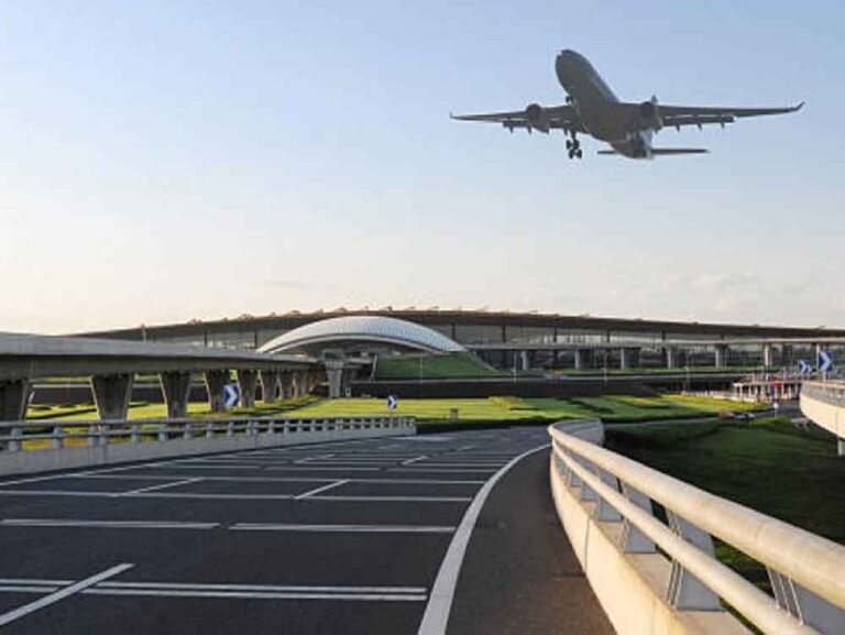 आने वाला है ग्लोबल हवाई संपर्क: एमपी के इस जिले में बनेगा अंतरराष्ट्रीय एयरपोर्ट आने वाला है ग्लोबल हवाई संपर्क: एमपी के इस जिले में बनेगा अंतरराष्ट्रीय एयरपोर्ट