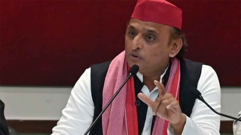 यूपी SIR बना सियासी संग्राम: अखिलेश बोले– पहले फार्म-7 खारिज करो, फिर बात करो