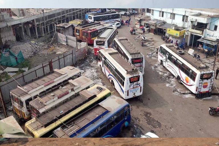 MP में 2 मार्च से निजी बस ऑपरेटरों की अनिश्चितकालीन हड़ताल, 1.5 लाख यात्रियों को होगा असर