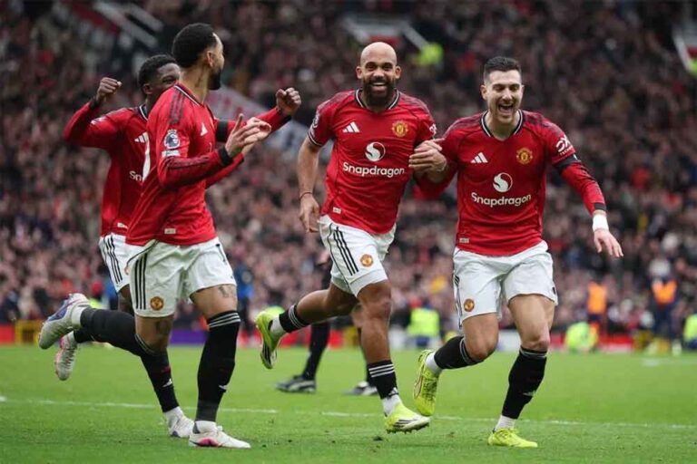 मैनचेस्टर का दबदबा जारी, टोटेनहैम को हराकर कैरिक ने दिखाई रणनीति की ताकत