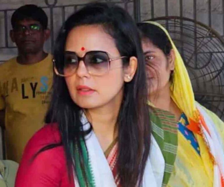 पालतू डॉग ‘हेनरी’ पर टकराव, महुआ मोइत्रा ने HC में लगाई गुहार