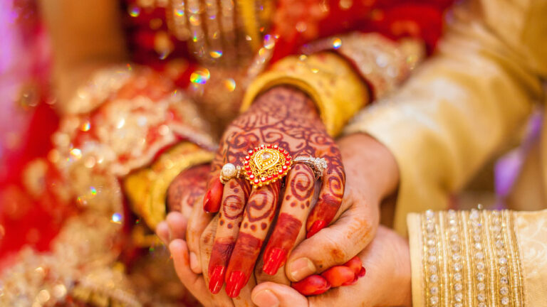 गुजरात में शादी से पहले माता-पिता को मिलेगा मैसेज, सरकार का नया प्रस्ताव – आप क्या सोचते हैं? गुजरात में शादी से पहले माता-पिता को मिलेगा मैसेज, सरकार का नया प्रस्ताव – आप क्या सोचते हैं?