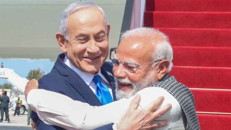 इजरायल के साथ भारत की बड़ी डील पर पाकिस्तान परेशान, सऊदी अरब कनेक्शन से बढ़ी चिंता इजरायल के साथ भारत की बड़ी डील पर पाकिस्तान परेशान, सऊदी अरब कनेक्शन से बढ़ी चिंता