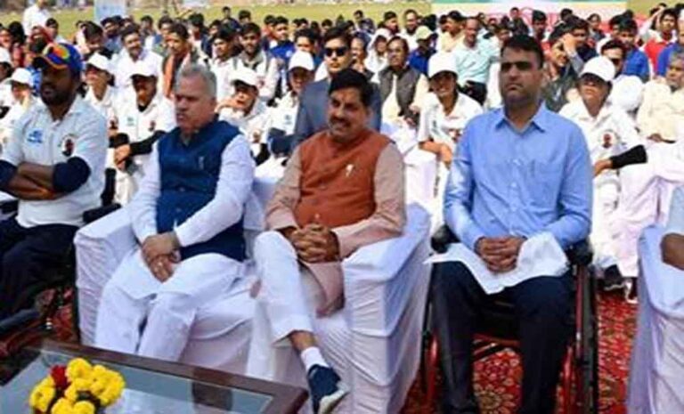 प्रधानमंत्री मोदी ने मन की बात से जनसामान्य को देश हित और सबके विकास के लिए प्रेरित किया प्रधानमंत्री मोदी ने मन की बात से जनसामान्य को देश हित और सबके विकास के लिए प्रेरित किया