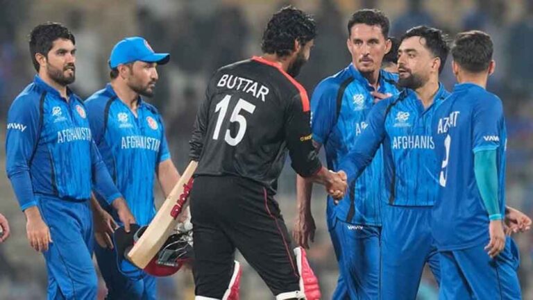 बाहर होने के बाद राशिद खान का दर्द छलका, ICC से की अपील- छोटी टीमों को मिले बराबरी का मंच बाहर होने के बाद राशिद खान का दर्द छलका, ICC से की अपील- छोटी टीमों को मिले बराबरी का मंच