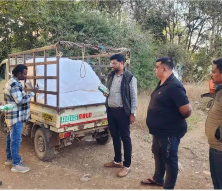 खाद्य गुणवत्ता पर सख्ती, लगातार औचक जांच में कई जिलों में कार्रवाई खाद्य गुणवत्ता पर सख्ती, लगातार औचक जांच में कई जिलों में कार्रवाई