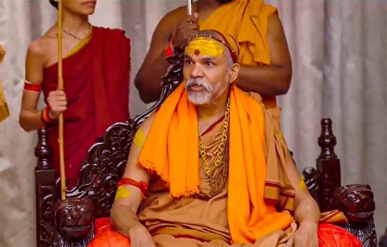 धारा पॉक्सो के तहत शंकराचार्य अविमुक्तेश्वानंद के खिलाफ पुलिस ने की कानूनी कार्रवाई