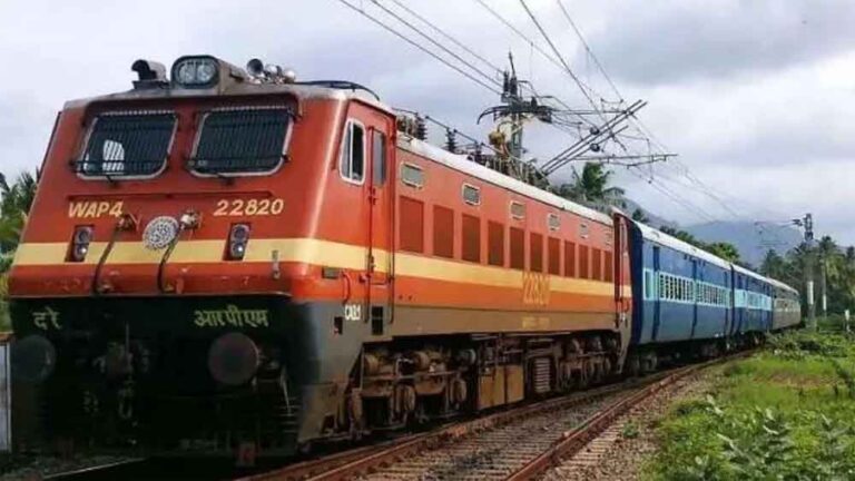 त्योहार पर बढ़ी भीड़ को देखते हुए बड़ा फैसला: मुंबई से बिहार और पूर्वांचल के लिए 30 अतिरिक्त ट्रेनें त्योहार पर बढ़ी भीड़ को देखते हुए बड़ा फैसला: मुंबई से बिहार और पूर्वांचल के लिए 30 अतिरिक्त ट्रेनें