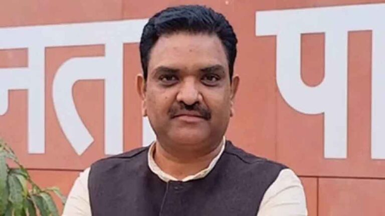 जनप्रतिनिधियों की अनदेखी नहीं चलेगी! यूपी सरकार का आदेश, 10 मिनट में कॉल रिस्पॉन्स अनिवार्य