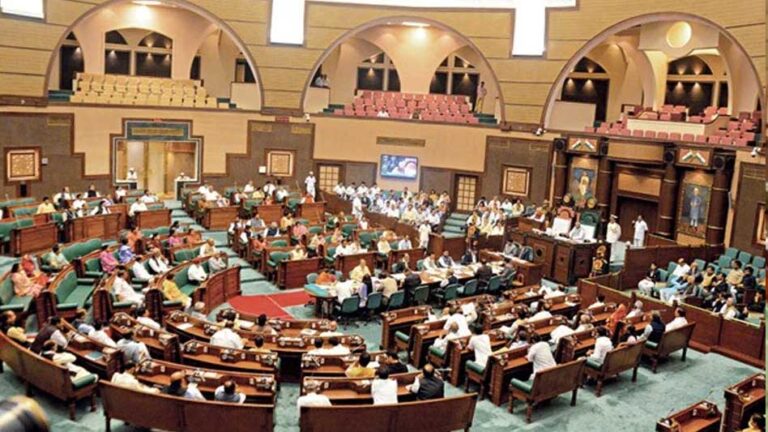 बीजेपी विधायक का बयान- सिंगरौली में पेड़ कटाई से कोई नुकसान नहीं, कांग्रेस MLA ने उठाया मुद्दा