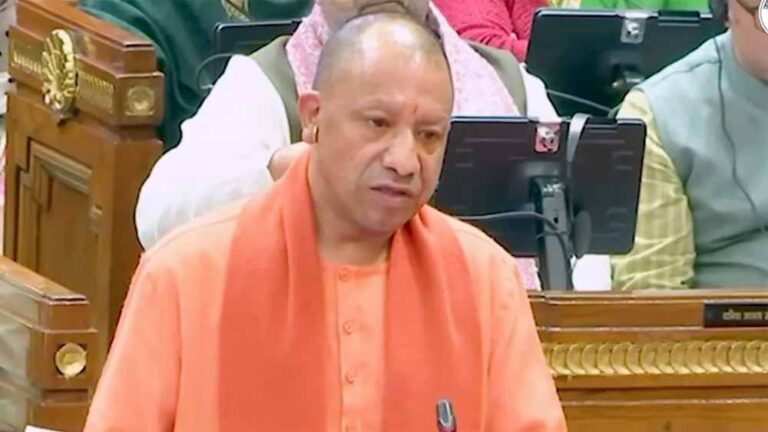 उत्तर प्रदेश अब बीमारू नहीं, फ्रंट रनर स्टेटः सीएम योगी उत्तर प्रदेश अब बीमारू नहीं, फ्रंट रनर स्टेटः सीएम योगी