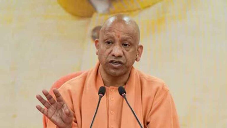 अपराधियों पर योगी का बड़ा बयान: कानून से नहीं मानोगे तो गोली की भाषा समझाई जाएगी