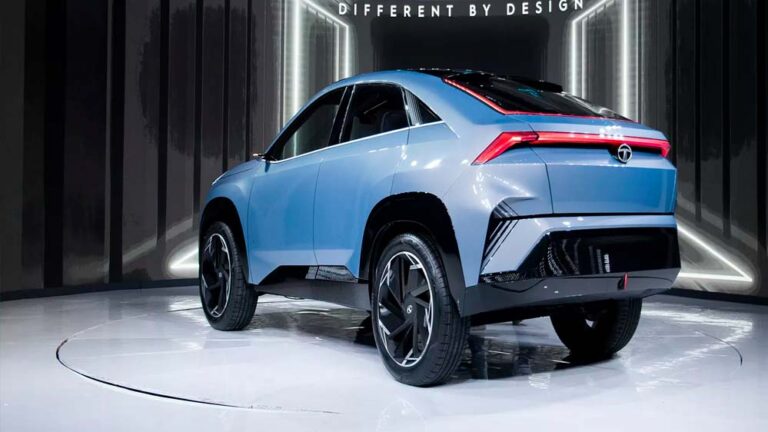 इलेक्ट्रिक कारों की कीमत जल्द होगी पेट्रोल-डीजल कारों के बराबर, दावा देश की प्रमुख कंपनी का इलेक्ट्रिक कारों की कीमत जल्द होगी पेट्रोल-डीजल कारों के बराबर, दावा देश की प्रमुख कंपनी का