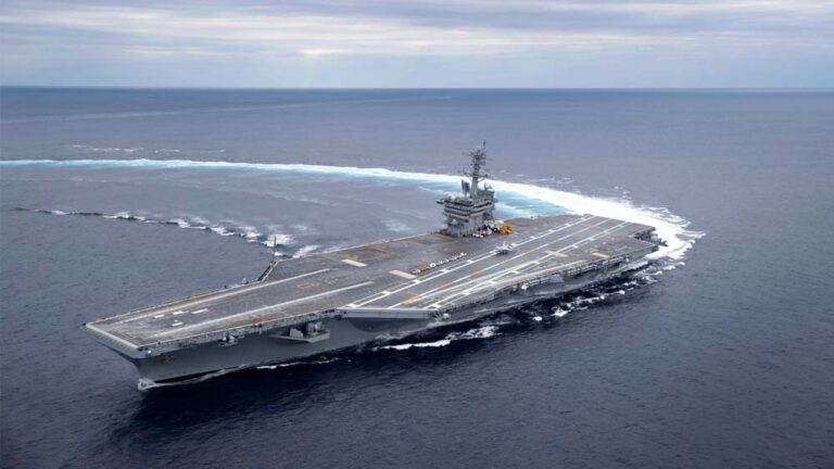 US एयरक्राफ्ट करियर पर ईरान ने मिसाइल हमले का दावा, अमेरिका ने बताया असफल