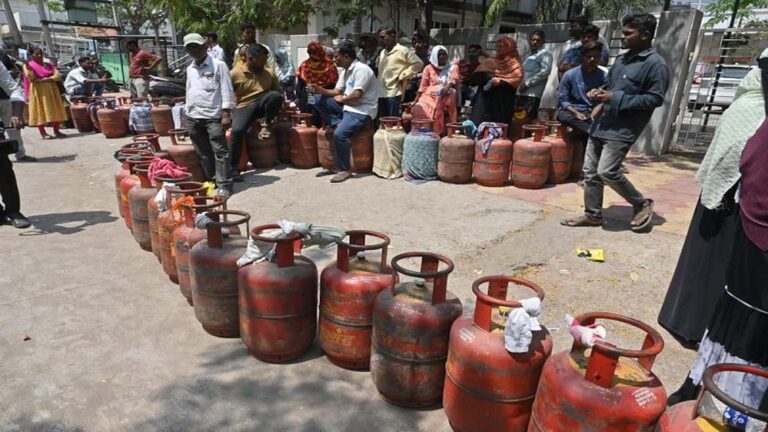 एमपी में गैस संकट गहरा, होटल-रेस्टॉरेंट में LPG खत्म होने के कगार पर, 8 दिन की वेटिंग