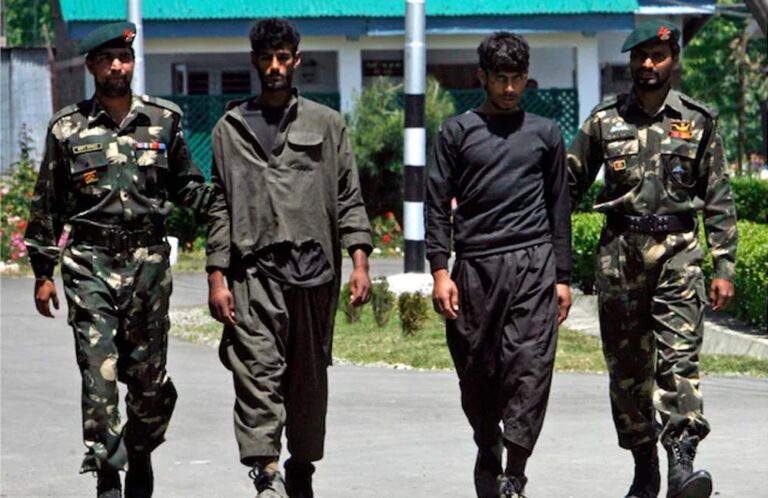 तिहाड़ जेल से रिहा होने के बाद आसिम मुनीर के साथ पहलगाम में मचाई तबाही, अब मोस्ट वांटेड आतंकी तिहाड़ जेल से रिहा होने के बाद आसिम मुनीर के साथ पहलगाम में मचाई तबाही, अब मोस्ट वांटेड आतंकी