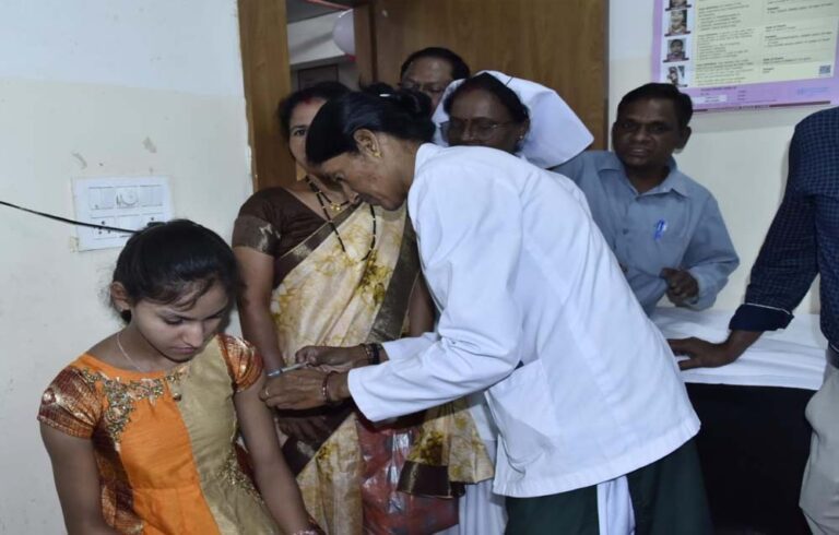 जगदलपुर: बस्तर की बेटियों के लिए सुरक्षा कवच, एचपीवी टीकाकरण अभियान का भव्य आगाज