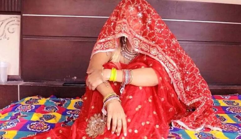 शादीशुदा विवाद: पत्नी का खुलासा – “सुहागरात के लिए कई बार कहा, लेकिन पति नाकाम” शादीशुदा विवाद: पत्नी का खुलासा – “सुहागरात के लिए कई बार कहा, लेकिन पति नाकाम”
