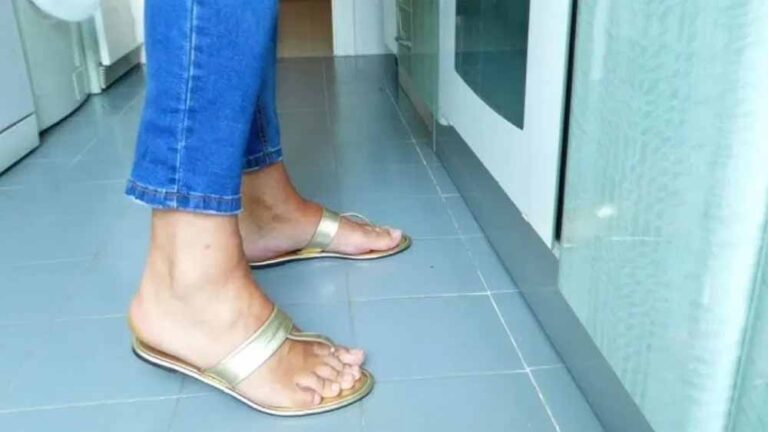 रसोई में जूते-चप्पल पहनना सही या गलत? वास्तु शास्त्र की चेतावनी जानें