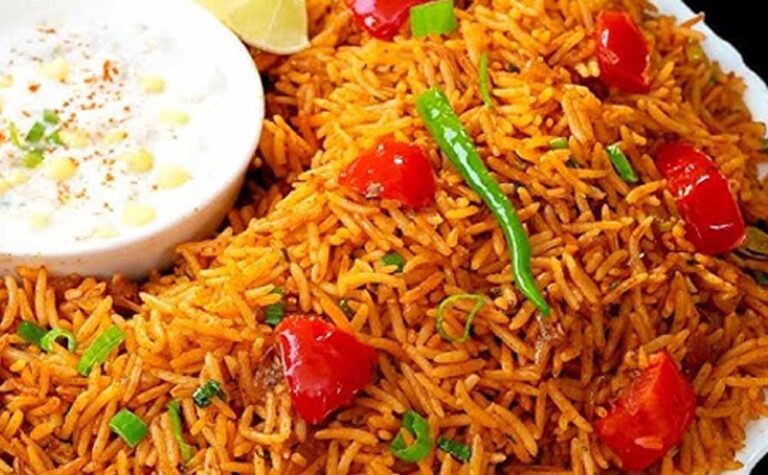 झटपट बनाएं स्वादिष्ट टमाटर पुलाव, हर निवाले में दोगुना मजा