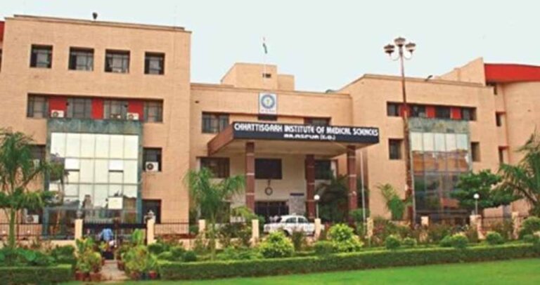 रंगों का साइड इफेक्ट: होली के बाद त्वचा और आंखों की परेशानी से सिम्स में 465 मरीज