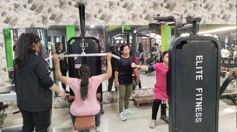 योगी का बड़ा कदम: लड़कियों के लिए महिला ट्रेनर जरूरी, सभी जिम की होगी जांच योगी का बड़ा कदम: लड़कियों के लिए महिला ट्रेनर जरूरी, सभी जिम की होगी जांच