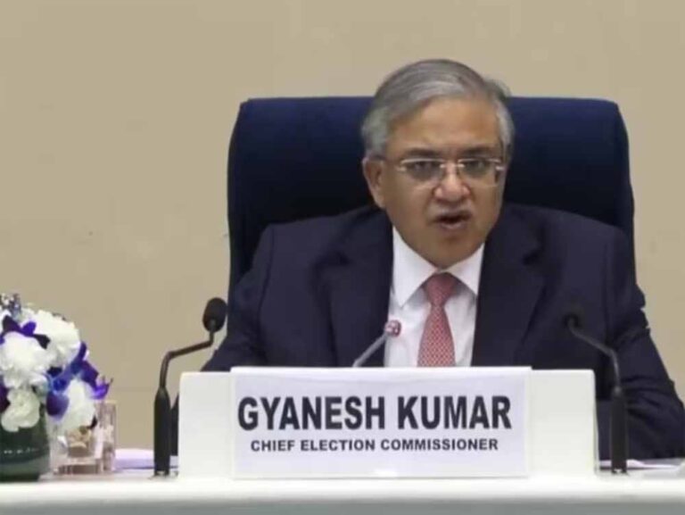 बंगाल में चुनावी बिगुल, दो चरणों में मतदान की घोषणा बंगाल में चुनावी बिगुल, दो चरणों में मतदान की घोषणा