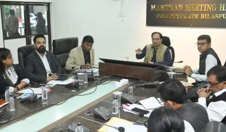 टीएल बैठक में योजनाओं की समीक्षा, पीएम सूर्य घर योजना की धीमी प्रगति पर नाराजगी