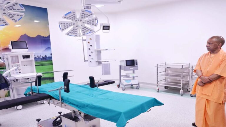 मुख्यमंत्री योगी आदित्यनाथ ने ग्रेटर नोएडा में किया केडीएसजी सुपर स्पेशियलिटी अस्पताल का शुभारंभ