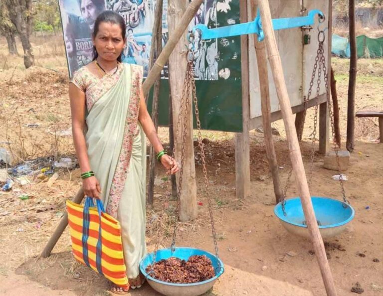 स्व-सहायता समूह से बदली सुनीता दीदी की तकदीर स्व-सहायता समूह से बदली सुनीता दीदी की तकदीर