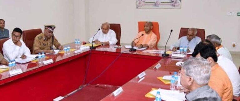 मुख्यमंत्री योगी आदित्यनाथ ने अयोध्या में राष्ट्रपति के आगमन व रामनवमी की तैयारियों की समीक्षा की