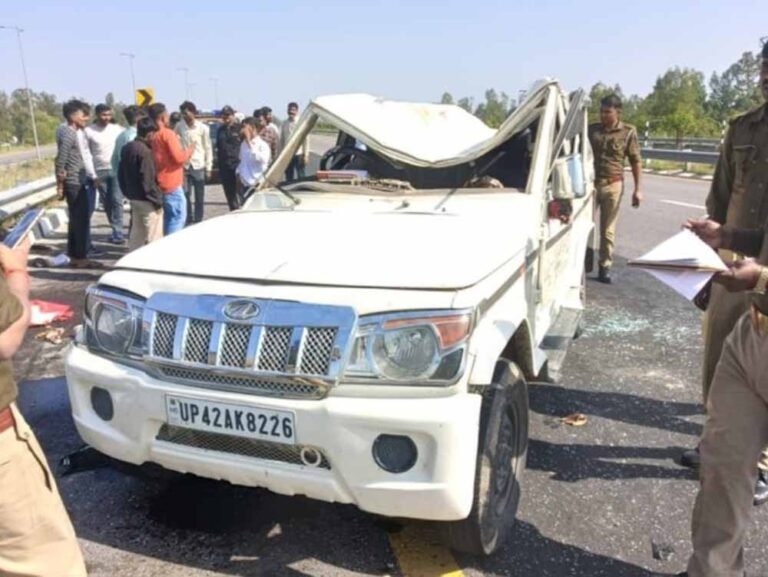 बाराबंकी में स्पीड बनी काल, एक्सप्रेसवे पर बोलेरो के उड़ते ही मचा कोहराम बाराबंकी में स्पीड बनी काल, एक्सप्रेसवे पर बोलेरो के उड़ते ही मचा कोहराम