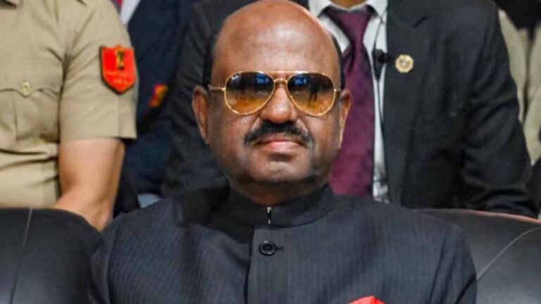 पश्चिम बंगाल के गवर्नर सीवी आनंद बोस ने दिया इस्तीफा, ममता बनर्जी ने जताया हैरानी पश्चिम बंगाल के गवर्नर सीवी आनंद बोस ने दिया इस्तीफा, ममता बनर्जी ने जताया हैरानी