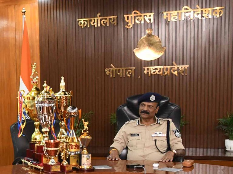 मध्यप्रदेश पुलिस की डीजीपी इलेवन ने रचा इतिहास, चारों प्रमुख क्रिकेट टूर्नामेंट जीते