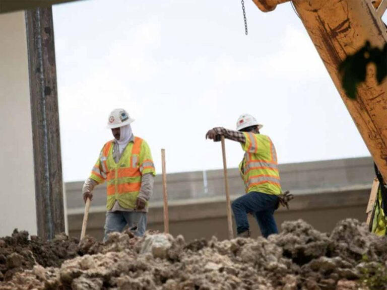 तेल अवीव स्थित भारतीय दूतावास से सतत समन्वय, 24×7 हेल्पलाइन नंबर जारी, श्रमिकों को सुरक्षित स्थानों पर रहने के निर्देश तेल अवीव स्थित भारतीय दूतावास से सतत समन्वय, 24×7 हेल्पलाइन नंबर जारी, श्रमिकों को सुरक्षित स्थानों पर रहने के निर्देश