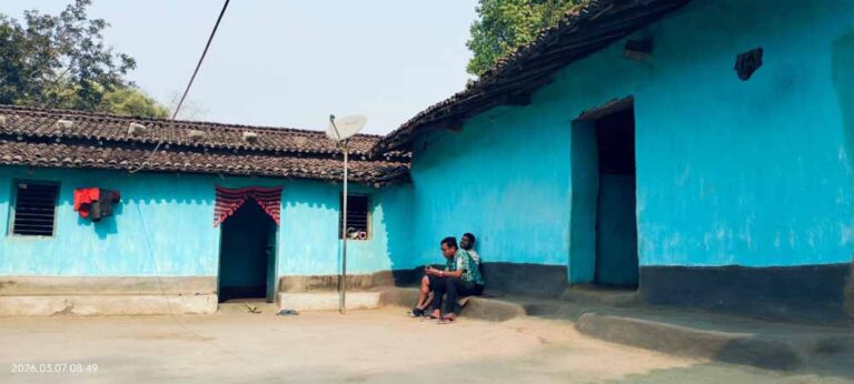 ग्रामीणों को मिला रहा है रोजगार के अवसर ग्रामीणों को मिला रहा है रोजगार के अवसर