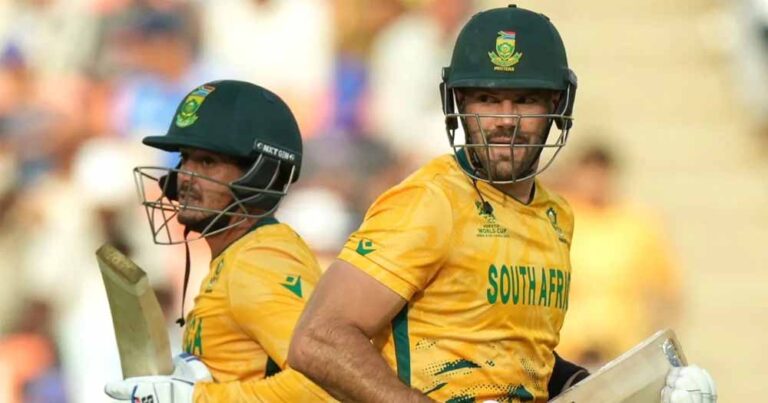 अजेय अफ्रीका! लगातार तीसरी जीत के साथ सेमीफाइनल की ओर मजबूत कदम अजेय अफ्रीका! लगातार तीसरी जीत के साथ सेमीफाइनल की ओर मजबूत कदम