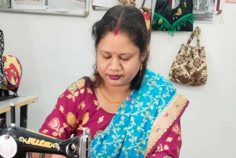 टेलरिंग के व्यवसाय में पूजा देवांगन को मिला मजबूत आधार