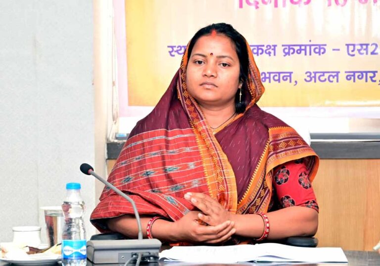 हिलाओं की आर्थिक मजबूती के लिए बढ़ेंगी योजनाएं, मंत्री लक्ष्मी राजवाड़े का बड़ा बयान