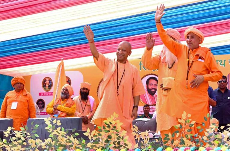 ब्रह्मलीन श्री महंत पीर गणेश नाथ जी का आठमान भंडारा, देशमेल व शंखाढाल कार्यक्रम में शामिल हुए मुख्यमंत्री