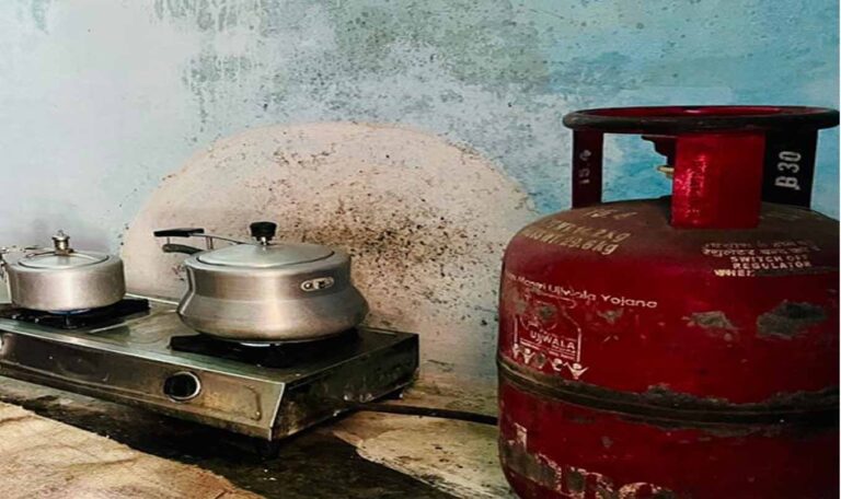 कबीरधाम में उज्ज्वला 3.0 का असर, 1339 घरों में जले स्वच्छ ईंधन के चूल्हे कबीरधाम में उज्ज्वला 3.0 का असर, 1339 घरों में जले स्वच्छ ईंधन के चूल्हे