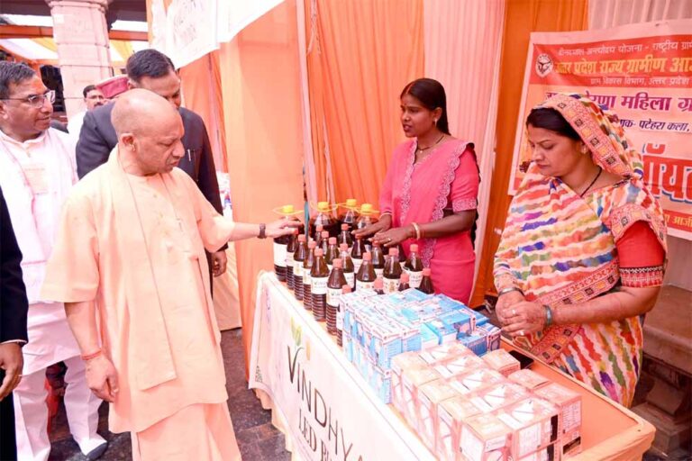 ब्याज मुक्त और गारंटी मुक्त ऋण से युवाओं को मिल रहा स्वरोजगार का अवसर