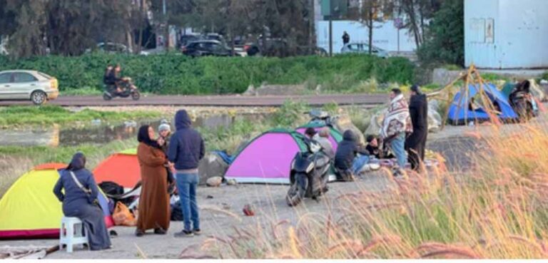 ईरान में हालात बिगड़े, हजारों लोग उजड़े; 32 हजार लोग अफगानिस्तान पहुंचे – UN की रिपोर्ट ईरान में हालात बिगड़े, हजारों लोग उजड़े; 32 हजार लोग अफगानिस्तान पहुंचे – UN की रिपोर्ट